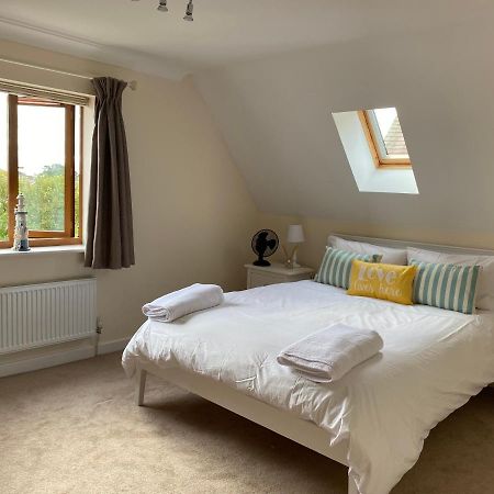 Stylish Contemporary Seaside Holiday Home With 5 Bedrooms, Sea View, Parking And Ev Point Herne Bay Eksteriør bilde