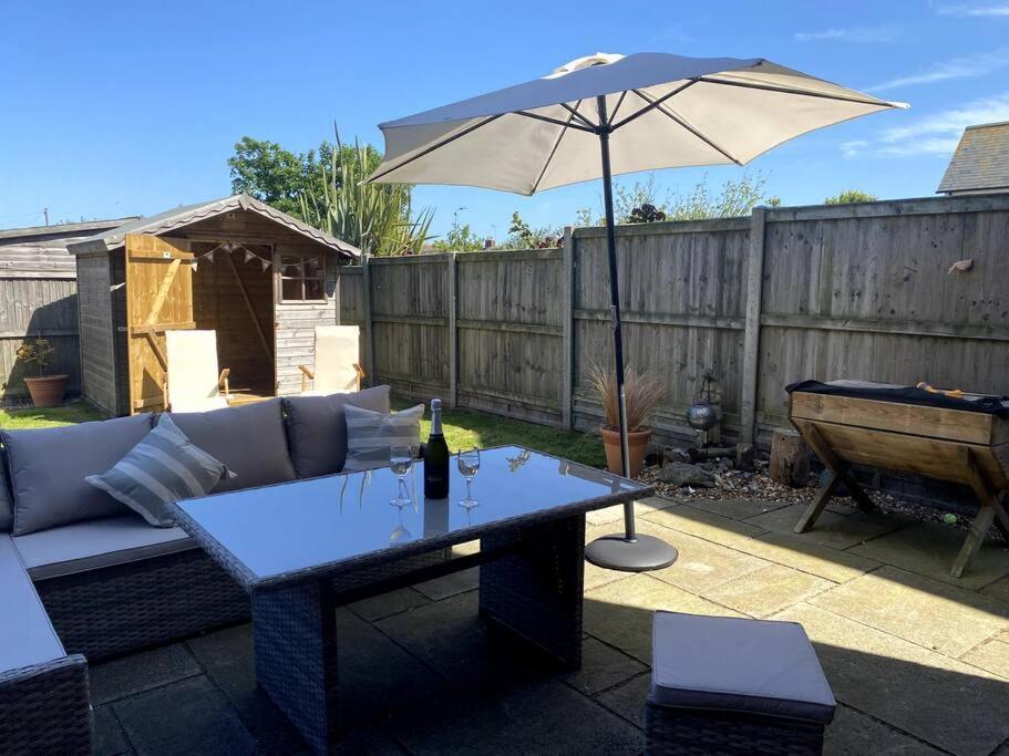 Stylish Contemporary Seaside Holiday Home With 5 Bedrooms, Sea View, Parking And Ev Point Herne Bay Eksteriør bilde