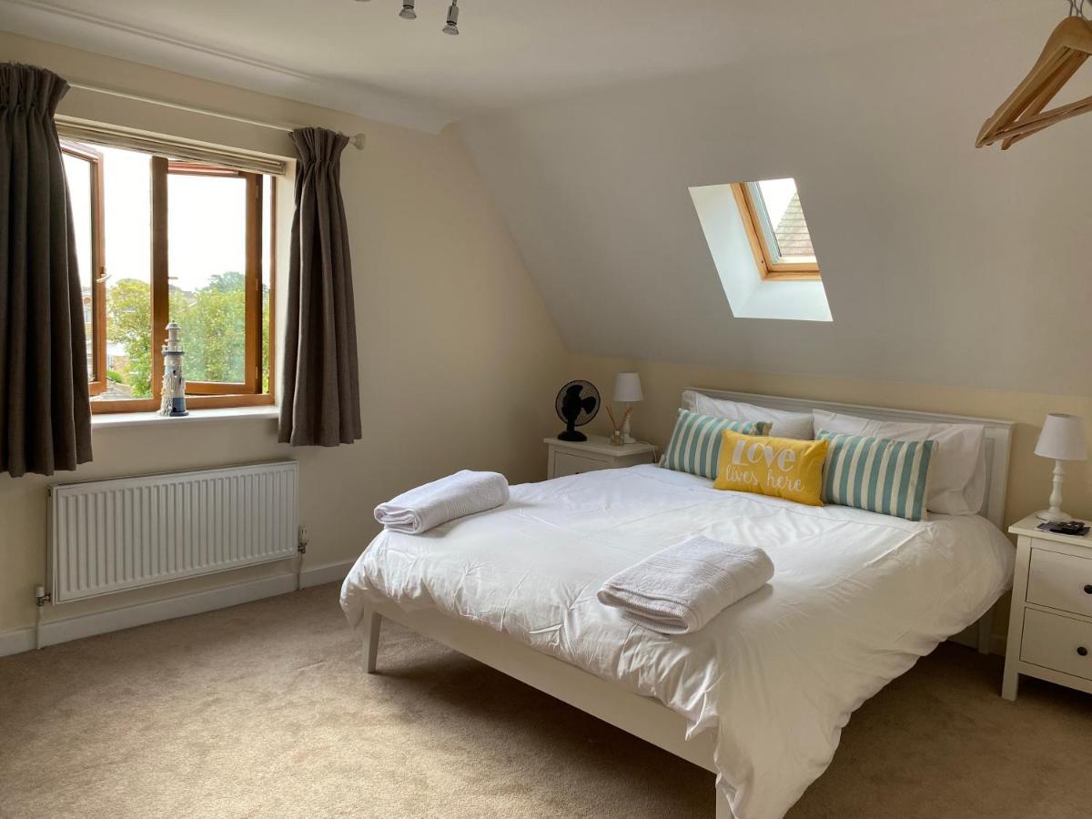 Stylish Contemporary Seaside Holiday Home With 5 Bedrooms, Sea View, Parking And Ev Point Herne Bay Eksteriør bilde