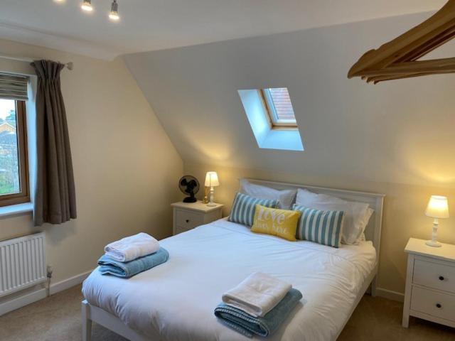 Stylish Contemporary Seaside Holiday Home With 5 Bedrooms, Sea View, Parking And Ev Point Herne Bay Eksteriør bilde