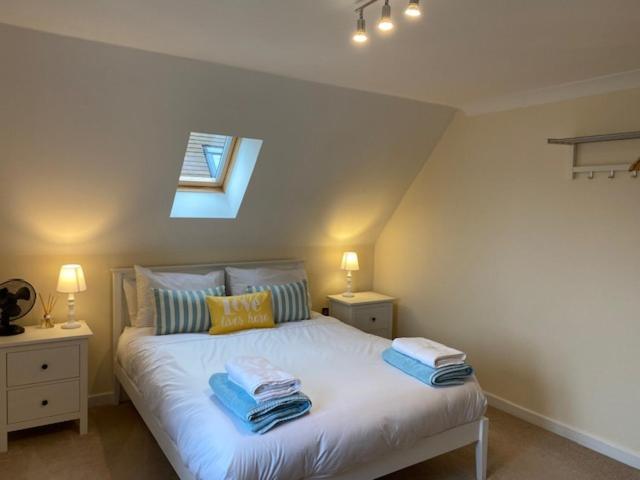 Stylish Contemporary Seaside Holiday Home With 5 Bedrooms, Sea View, Parking And Ev Point Herne Bay Eksteriør bilde